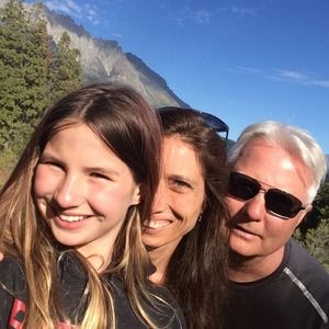 Meet your Posher, Debora